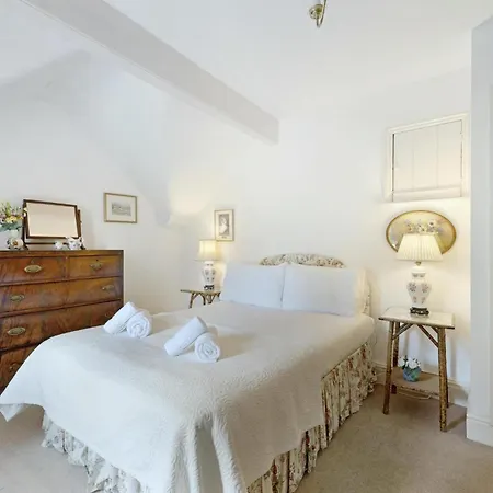 2 Bed In Grasmere Oc-Lr125 شقة *